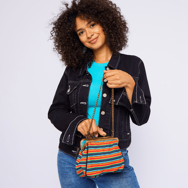 Zara Cat Clasp Purse with Shoulder Strap